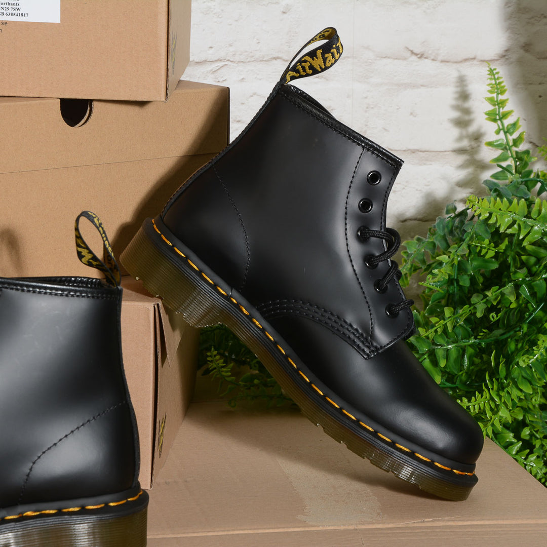 Stivali donna Dr Martens 101 YELLOW STITCH BLACK SMOOTH 26230001 omerostore