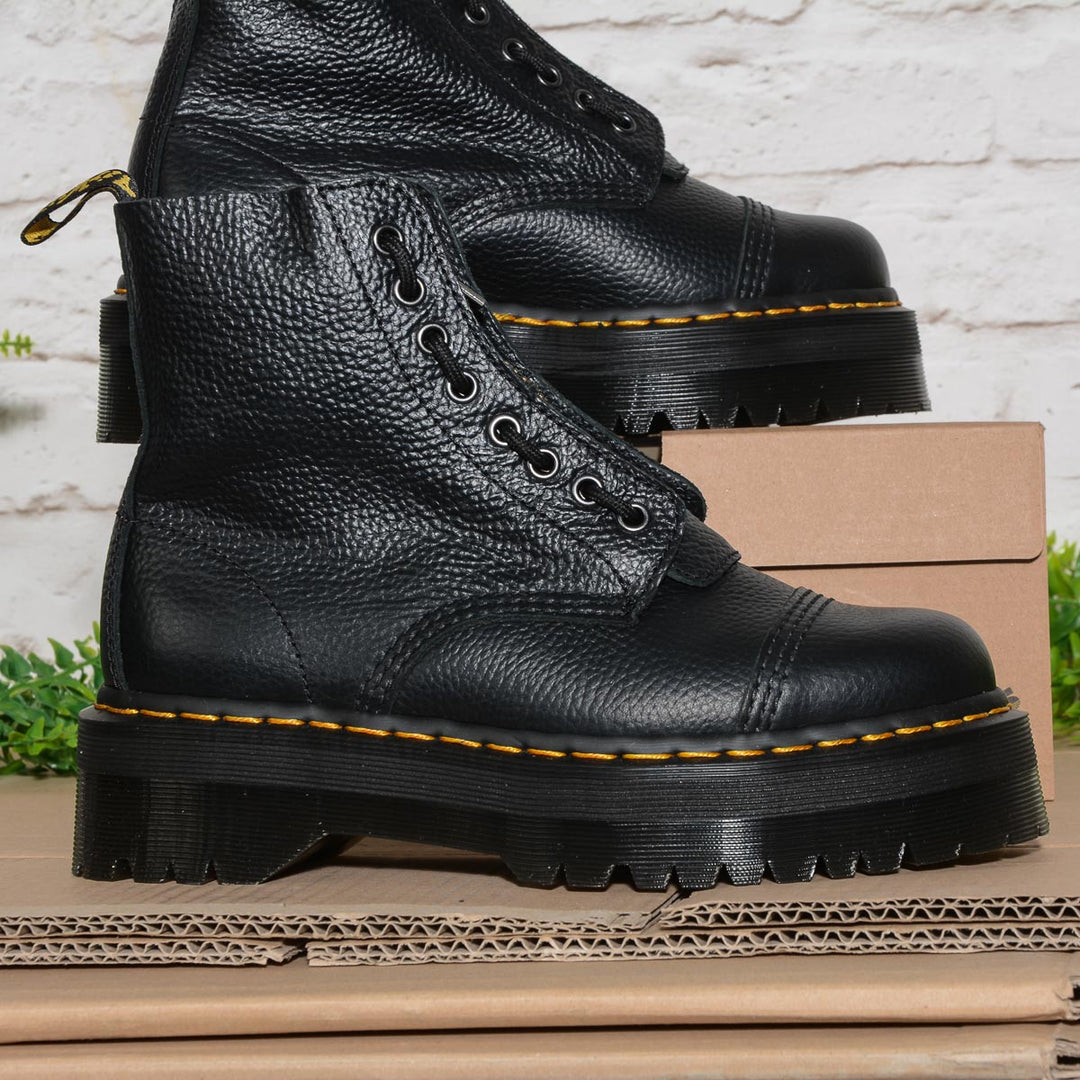 Stivali donna Dr Martens Sinclair Black Platform 22564001 Milled Nappa omerostore